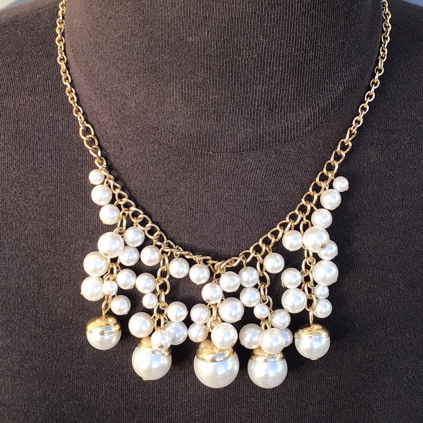 Nwt Apt 9 Gold Tone Faux Pearl Statement Necklace